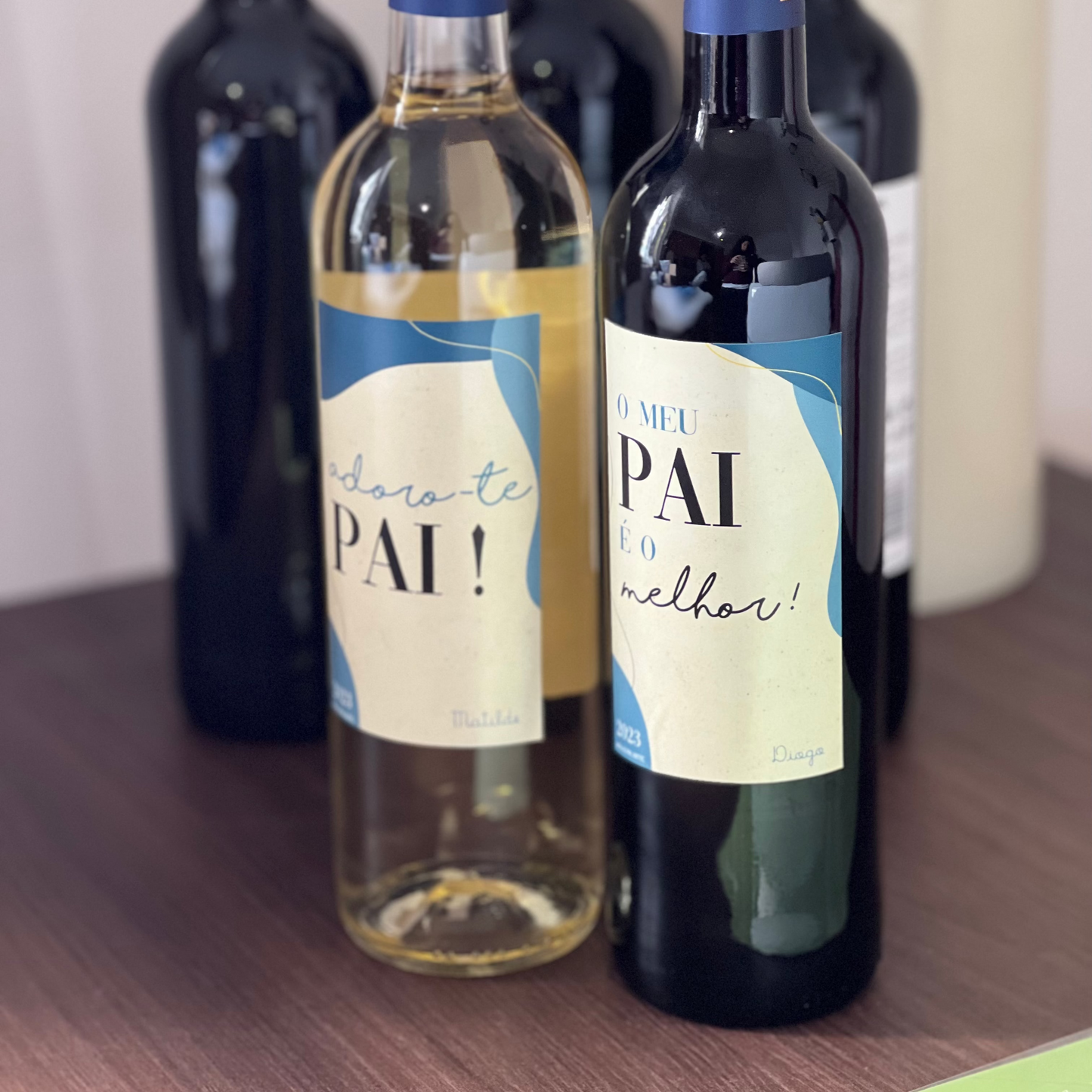 Garrafa de Vinho com Rótulo Personalizado